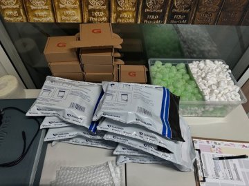 Jak GOLDU balí a posílá zásilky se zlatem a stříbrem